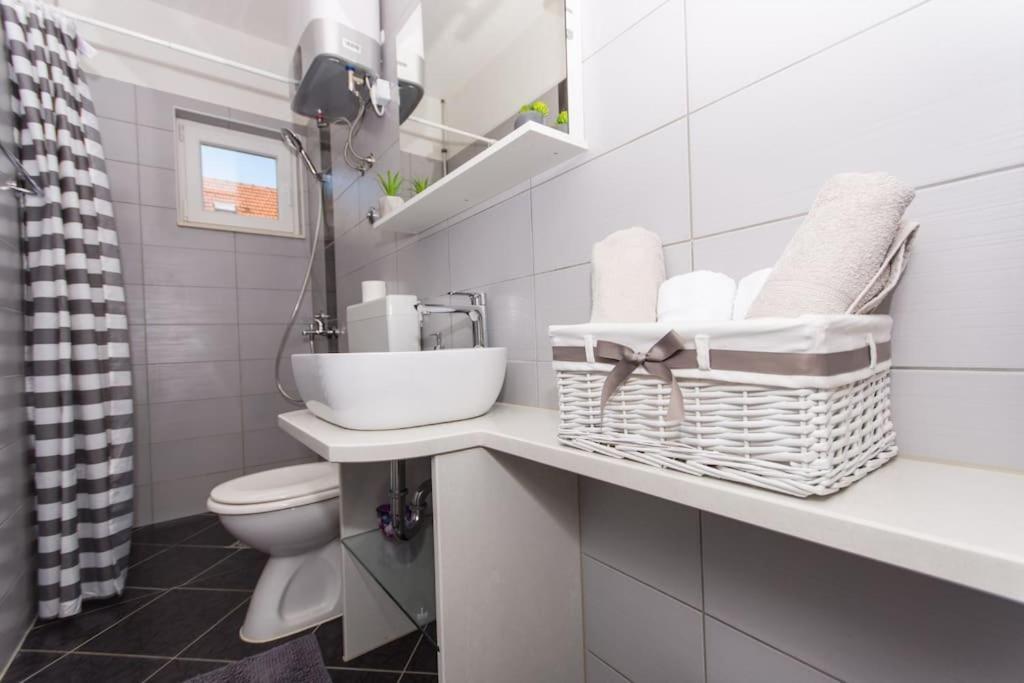 Apartment Dajana Feeling Of Home Τρογκίρ Εξωτερικό φωτογραφία
