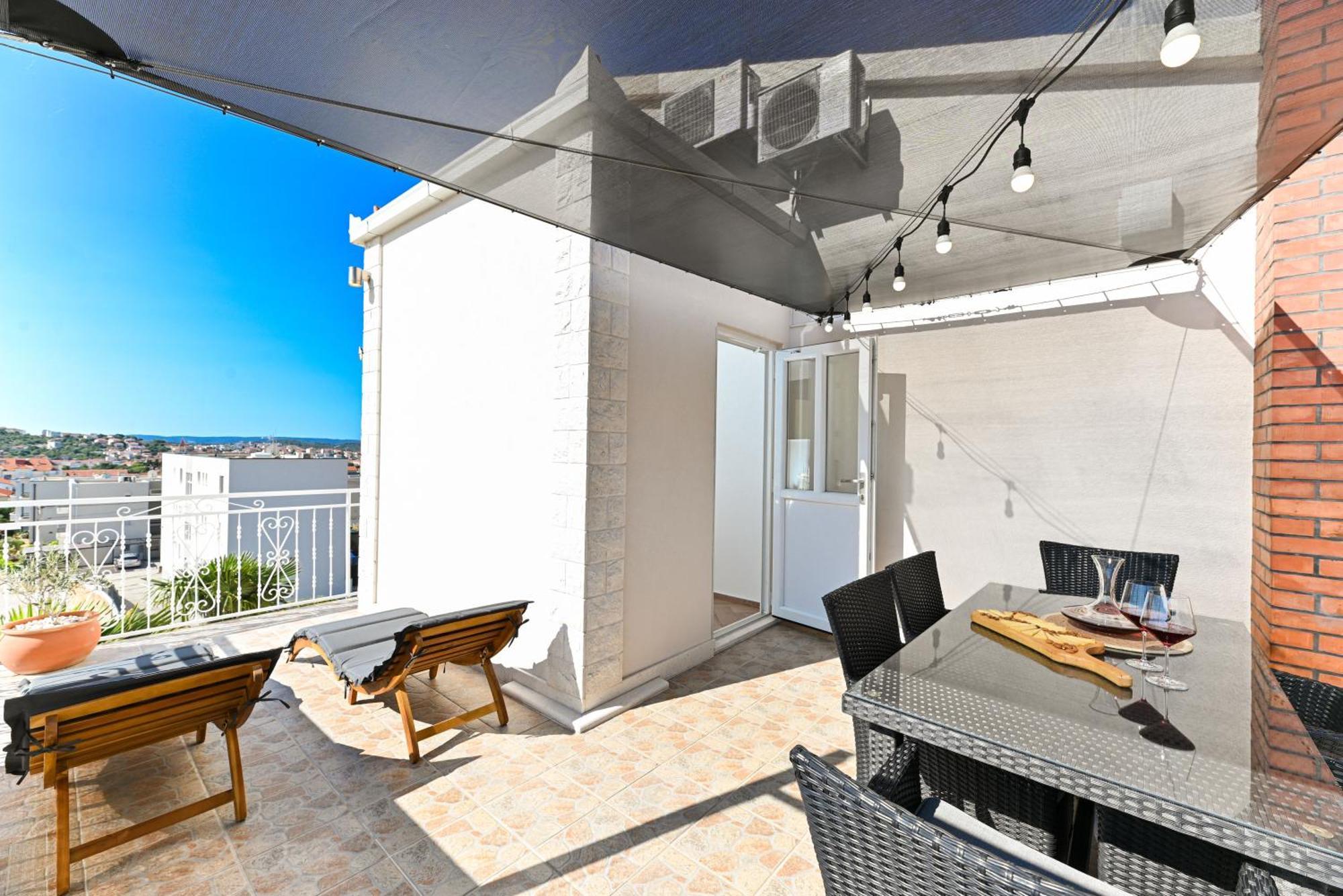 Apartment Dajana Feeling Of Home Τρογκίρ Εξωτερικό φωτογραφία